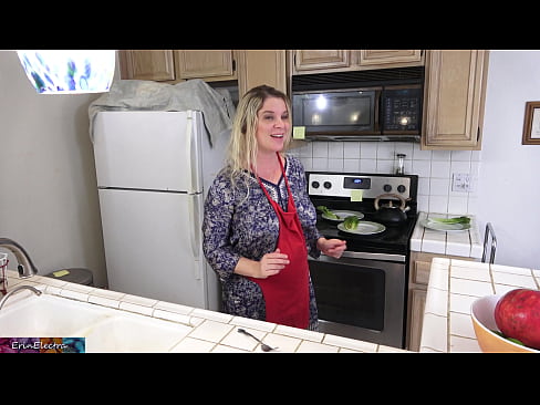 ❤️ Ibu tiri memerah susunya di dapur sebelum tarikhnya ️ Lucah di lucah ms.makesexnotwar.ru ️❤
